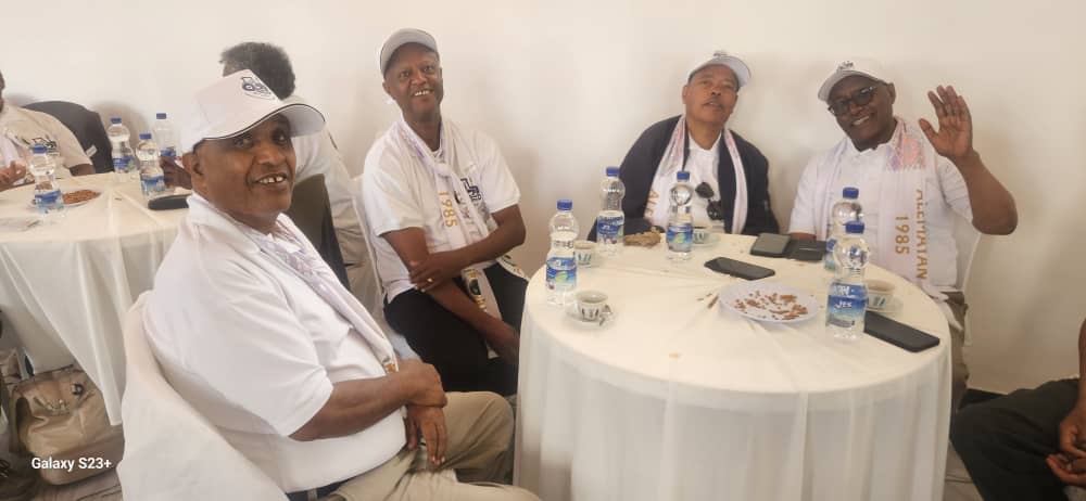 Day 2 – Alumni enjoying lunch together